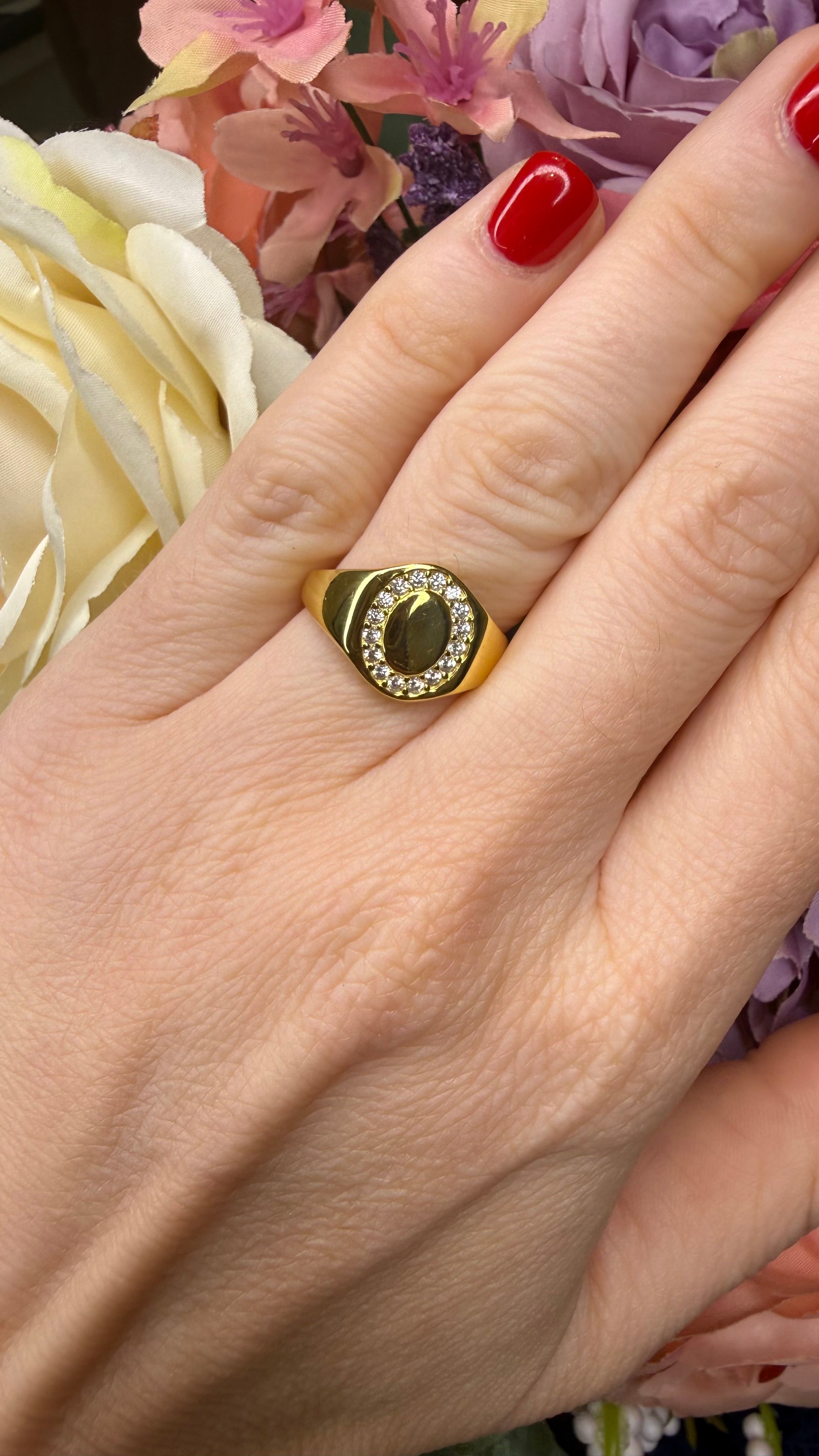 ANELLO UNISEX CHEVALIER OVALE CON ZIRCONI IN ARGENTO 925 DORATO