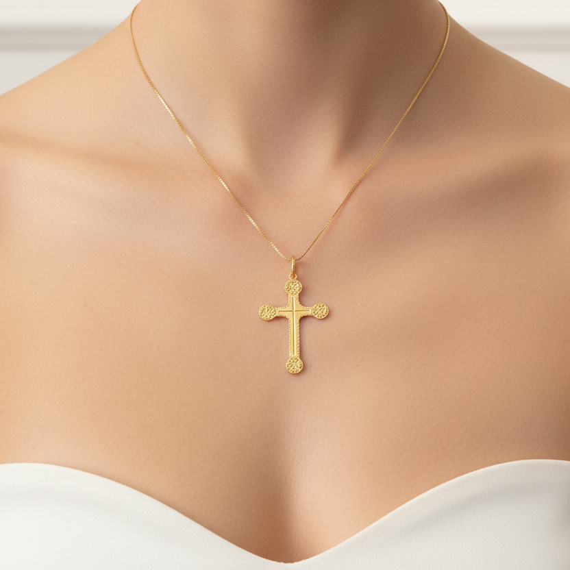 Collana con croce lavorata in oro giallo 18KT (750) – Made in Italy