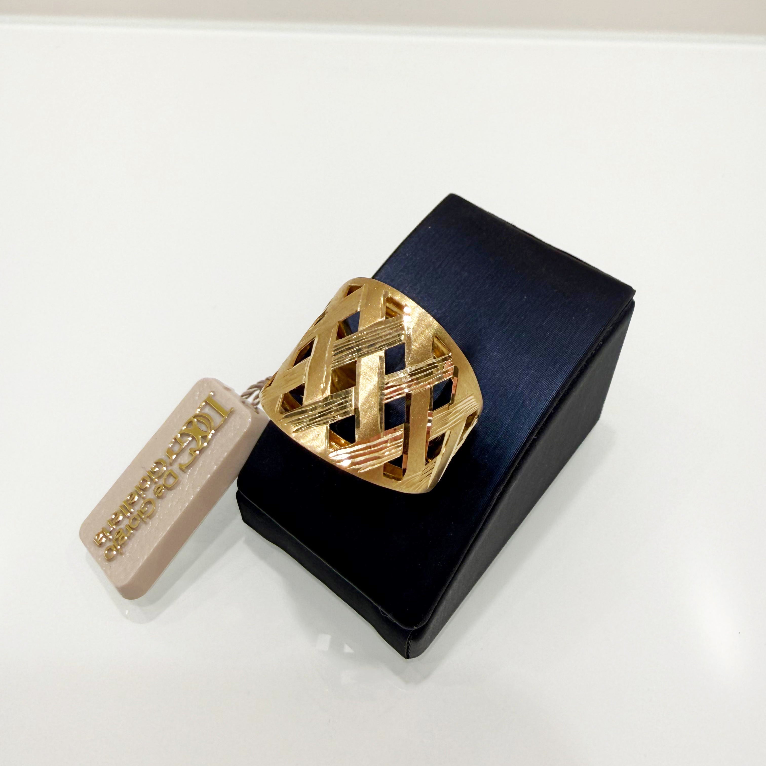 Anello fascia traforata intrecciata in oro giallo 18KT (750) – Made in Italy