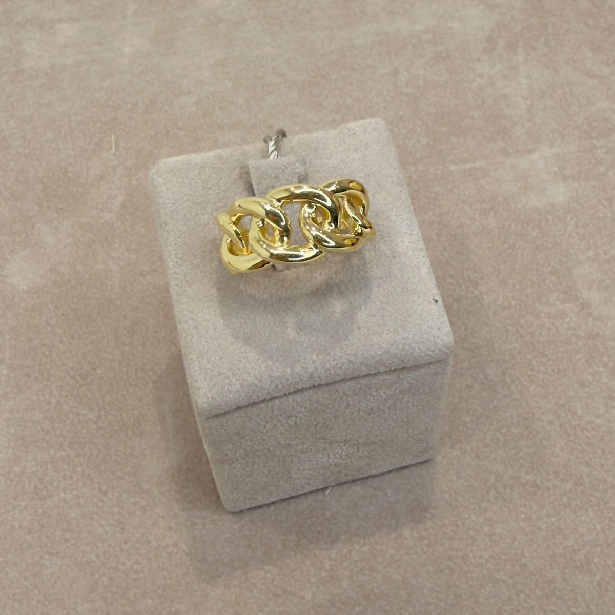 ANELLO A CATENA INTRECCIATA IN ORO GIALLO 18 KT (750)