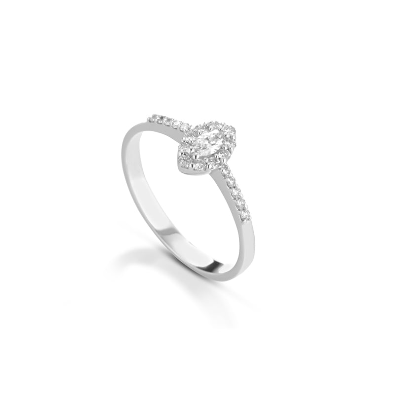 18KT WHITE GOLD RING WITH BRILLIANT-CUT DIAMONDS AND NAVETTES