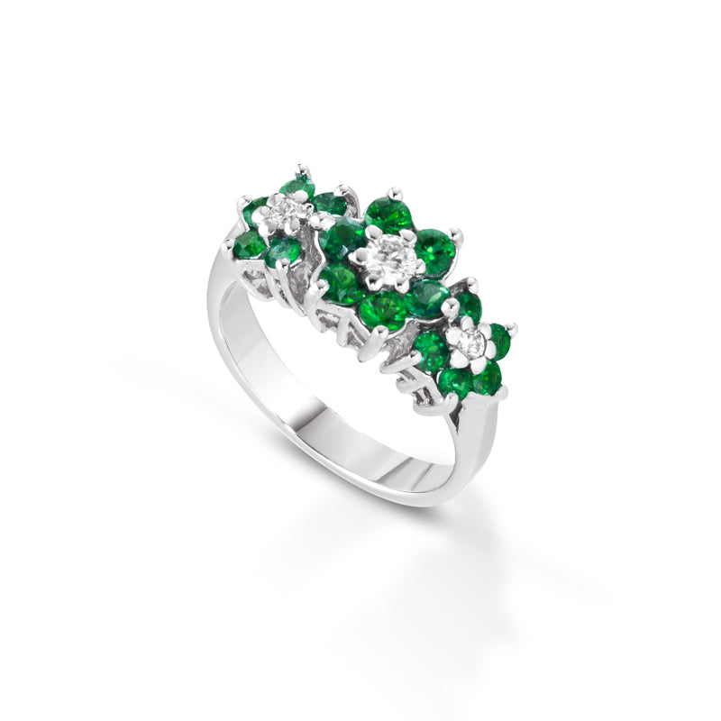 18K WHITE GOLD RING WITH DIAMONDS AND EMERALDS