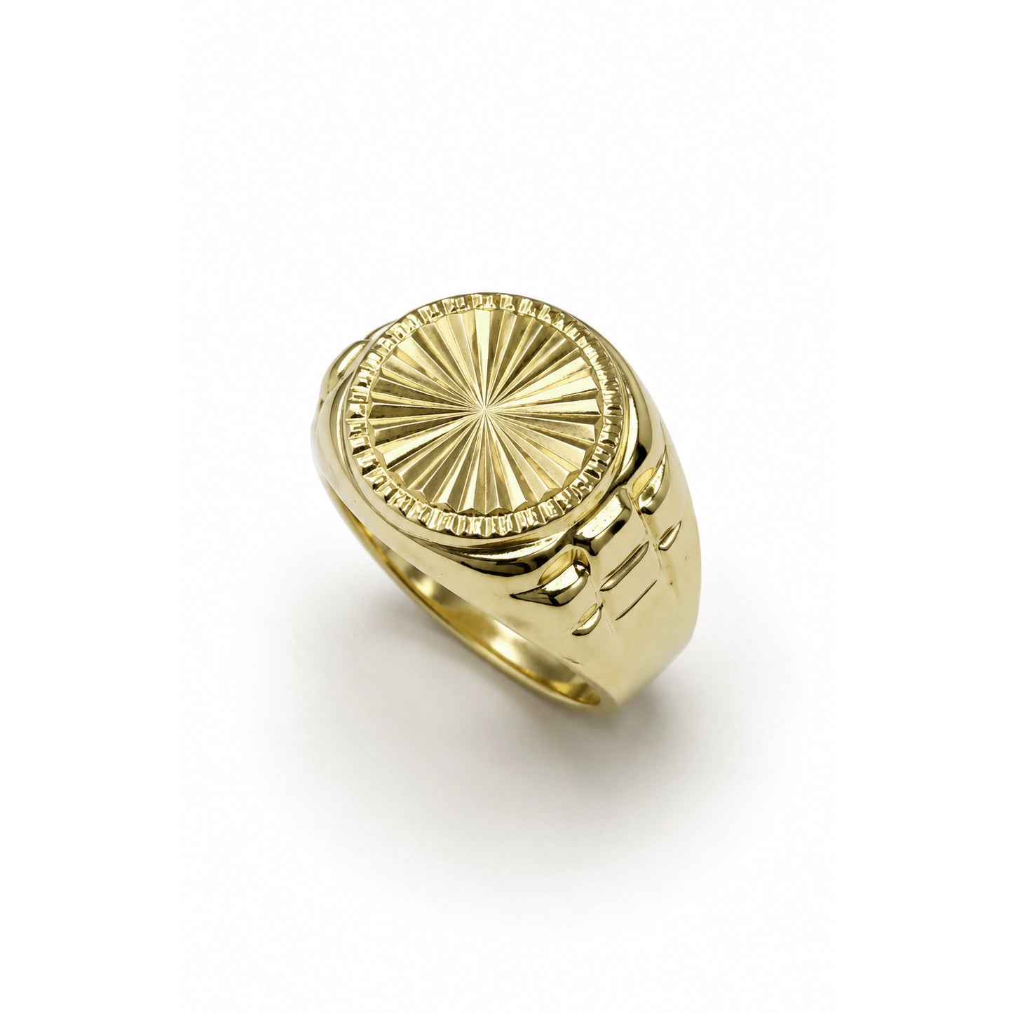 Anello Uomo Chevalier Tondo Diamantato in Oro Giallo 18KT (750)
