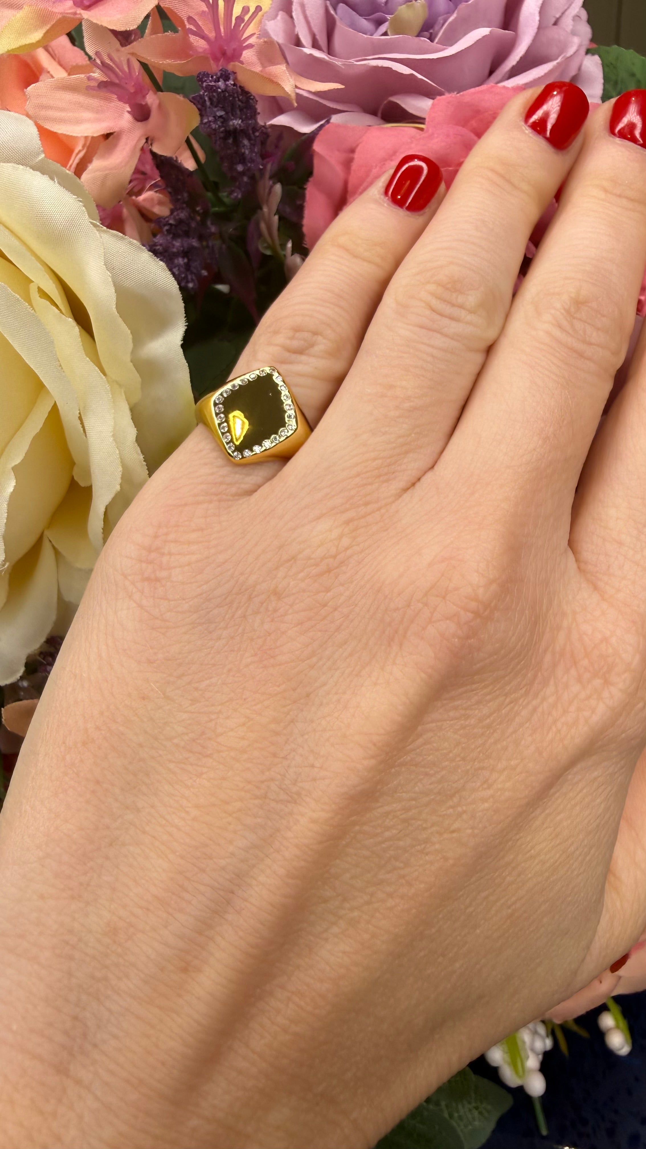 ANELLO UNISEX CHEVALIER RETTANGOLARE CON ZIRCONI IN ARGENTO 925 DORATO