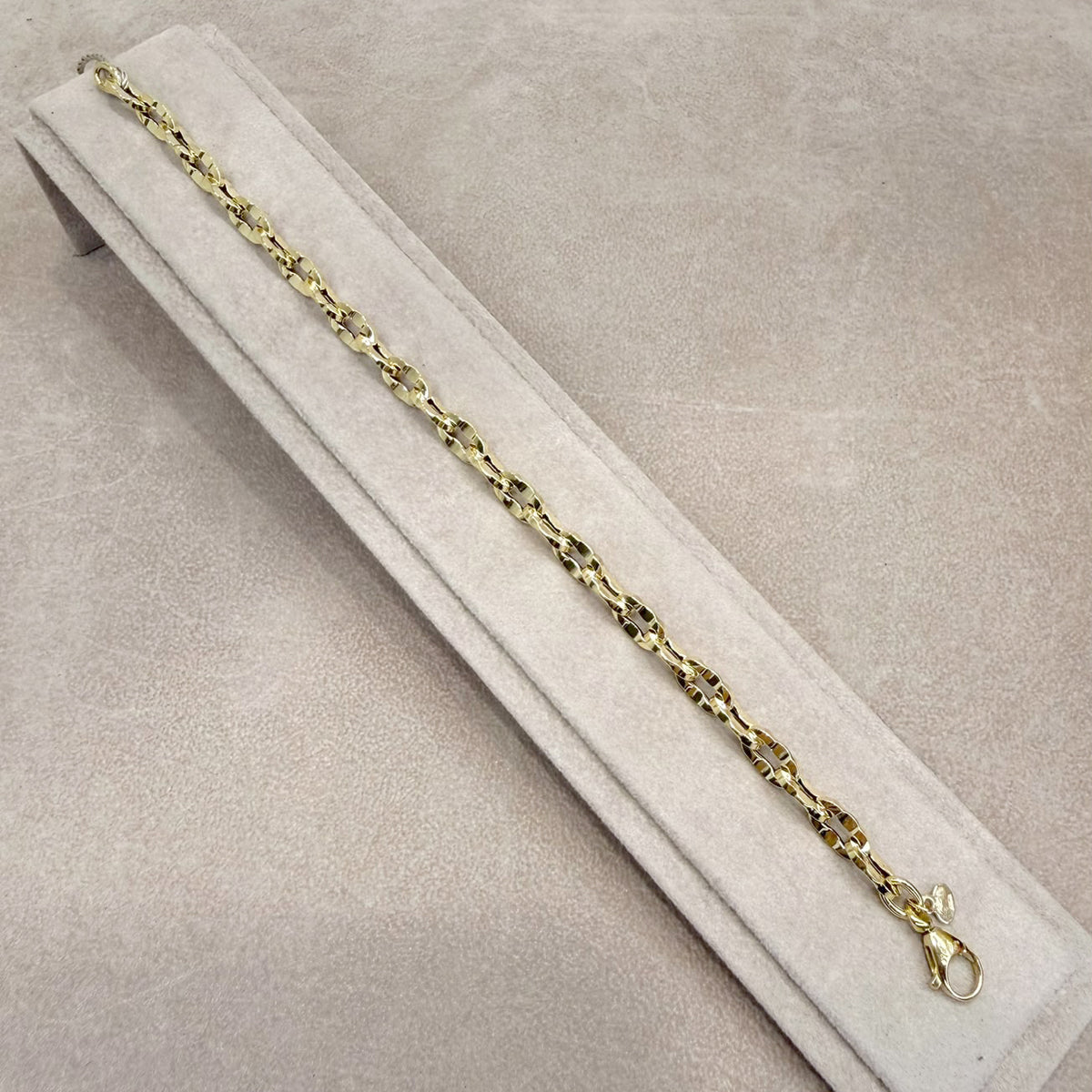 BRACCIALE IN ORO GIALLO 18 KT (750) CON MAGLIE LAVORATE