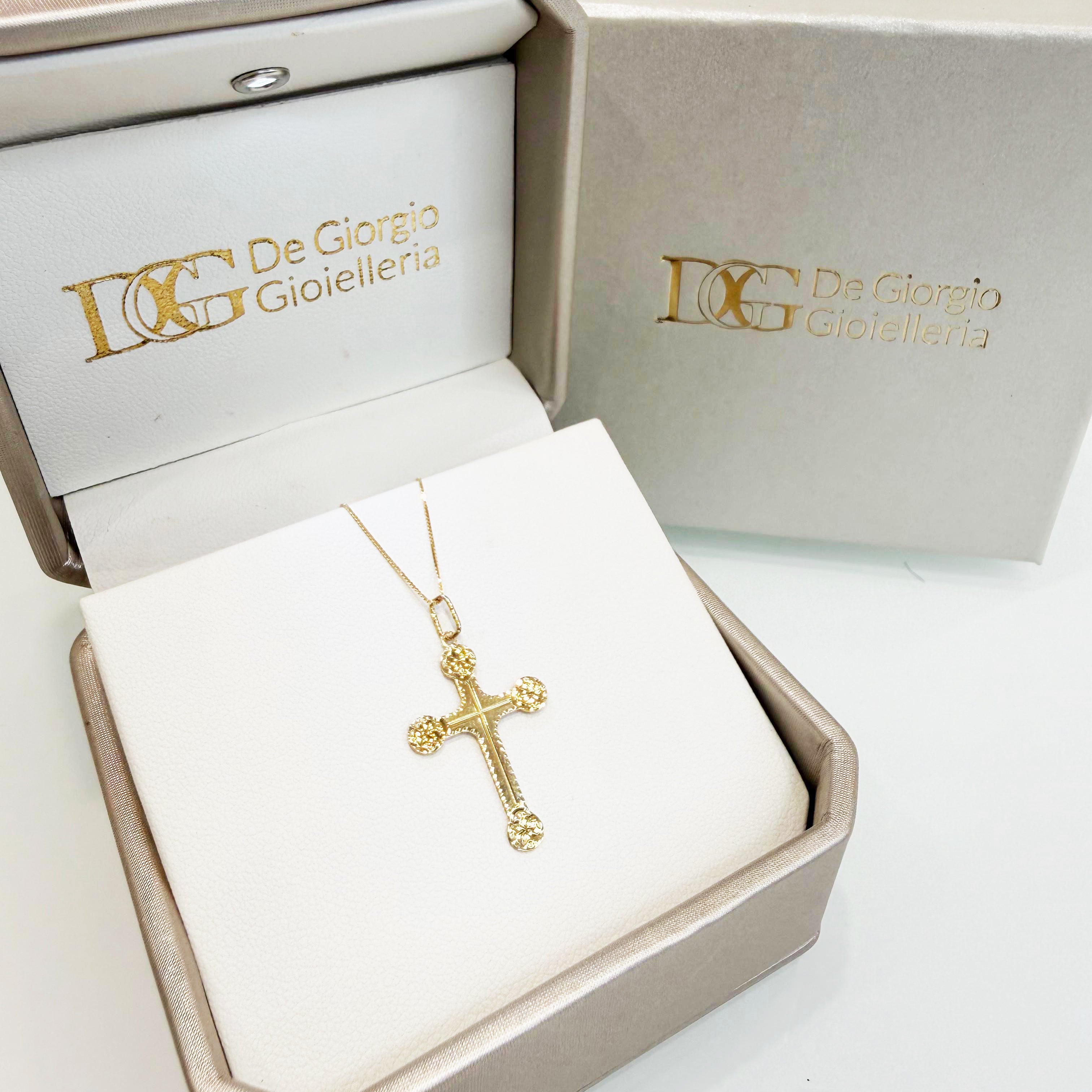 Collana con croce lavorata in oro giallo 18KT (750) – Made in Italy