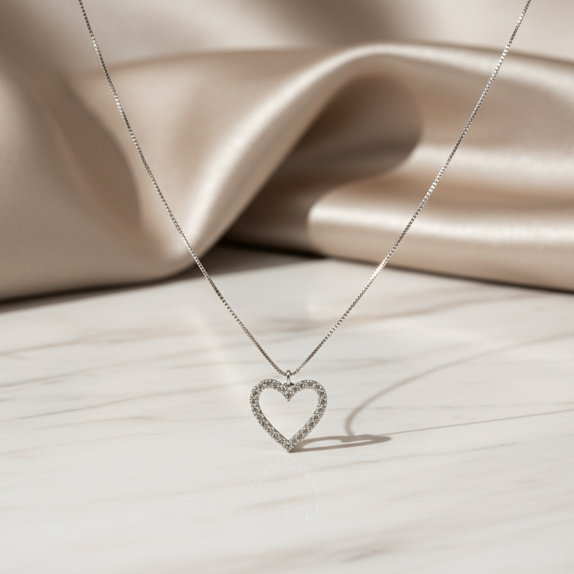 Collana cuore con zirconi in oro bianco 18KT (750) – Made in Italy