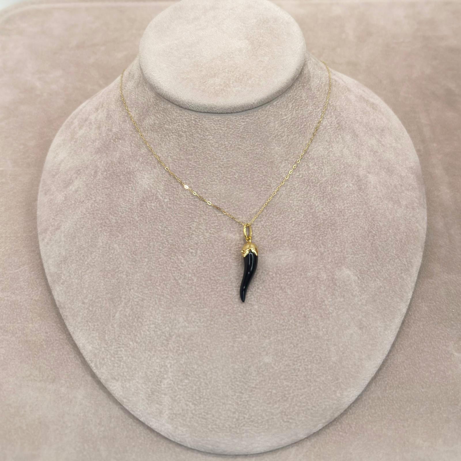 Collana con Cornetto Nero in Oro Giallo 18 KT