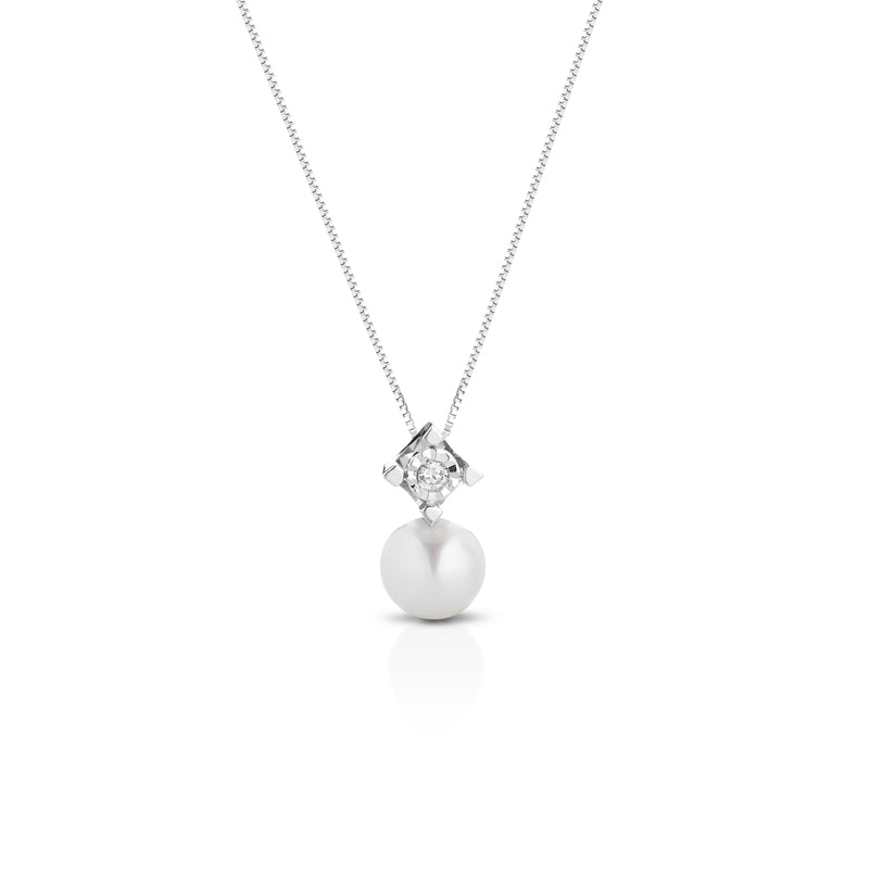 COLLANA IN ORO 18 CARATI CON DIAMANTI E PERLA