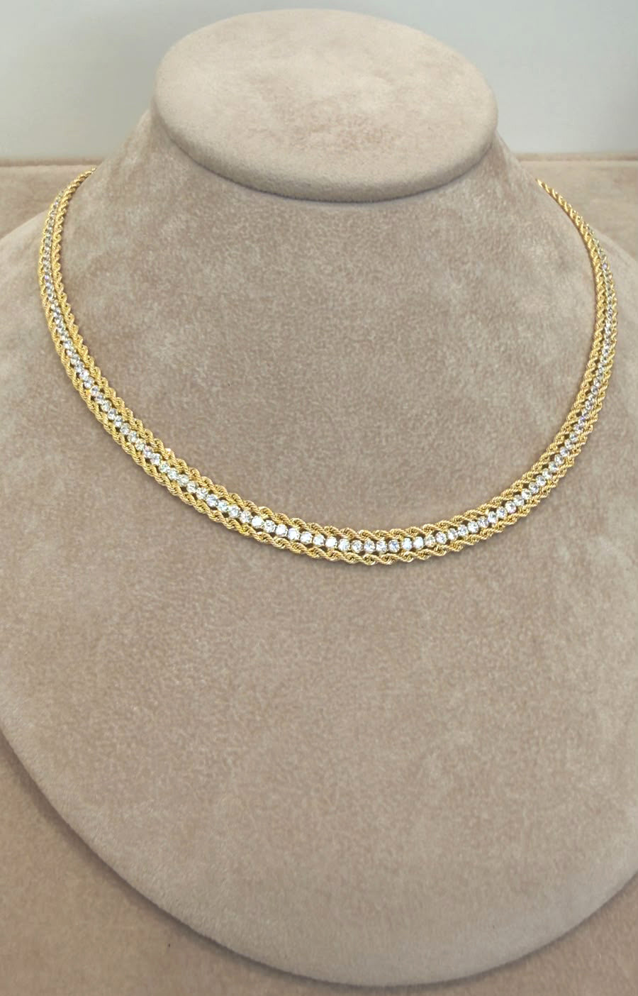 COLLANA TENNIS CON LAVORAZIONE INTRECCIATA IN ORO GIALLO 18 KT (750)
