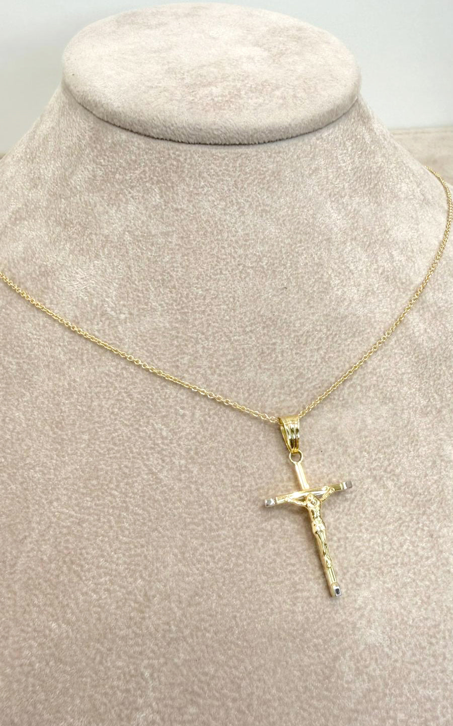 COLLANA DA UOMO CON CROCIFISSO IN ORO 18 KT