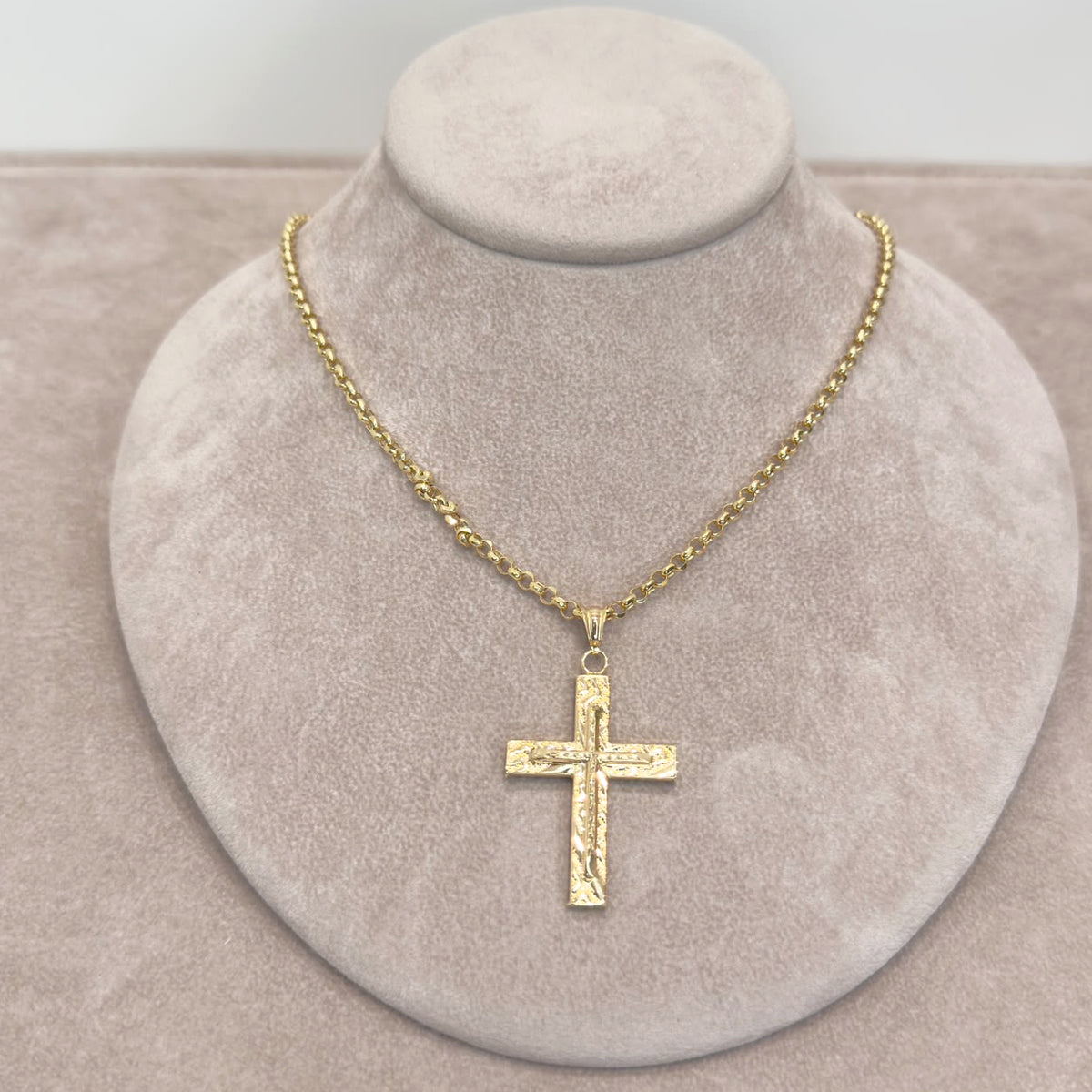 COLLANA CON CROCE LAVORATA IN ORO GIALLO 18 KT (750)