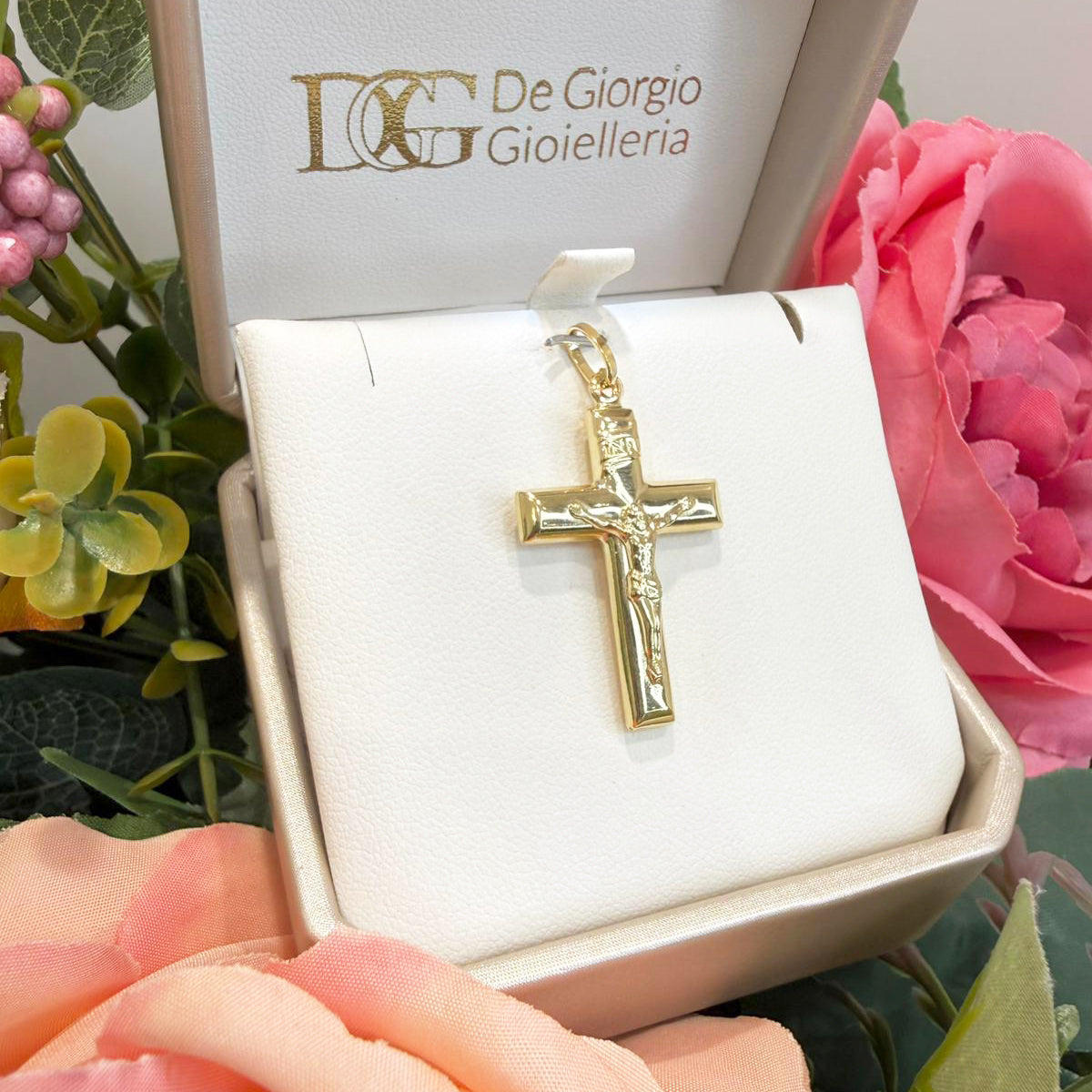 Ciondolo croce con Cristo da uomo in oro giallo 18 Kt (750)