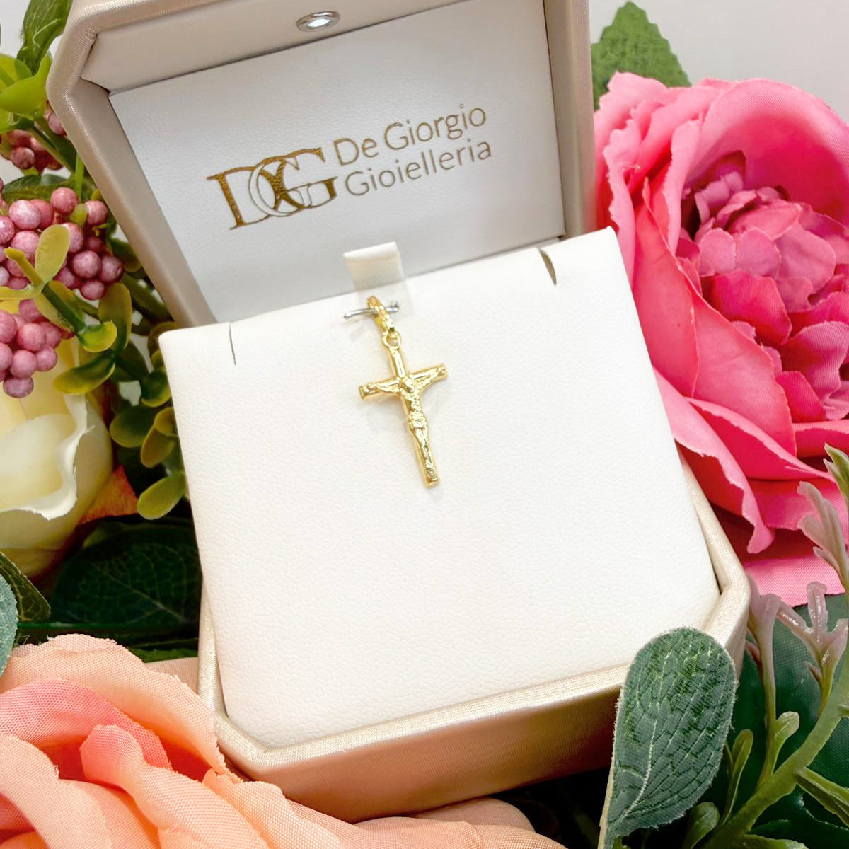 Ciondolo croce con Cristo da uomo in oro giallo 18 Kt (750)