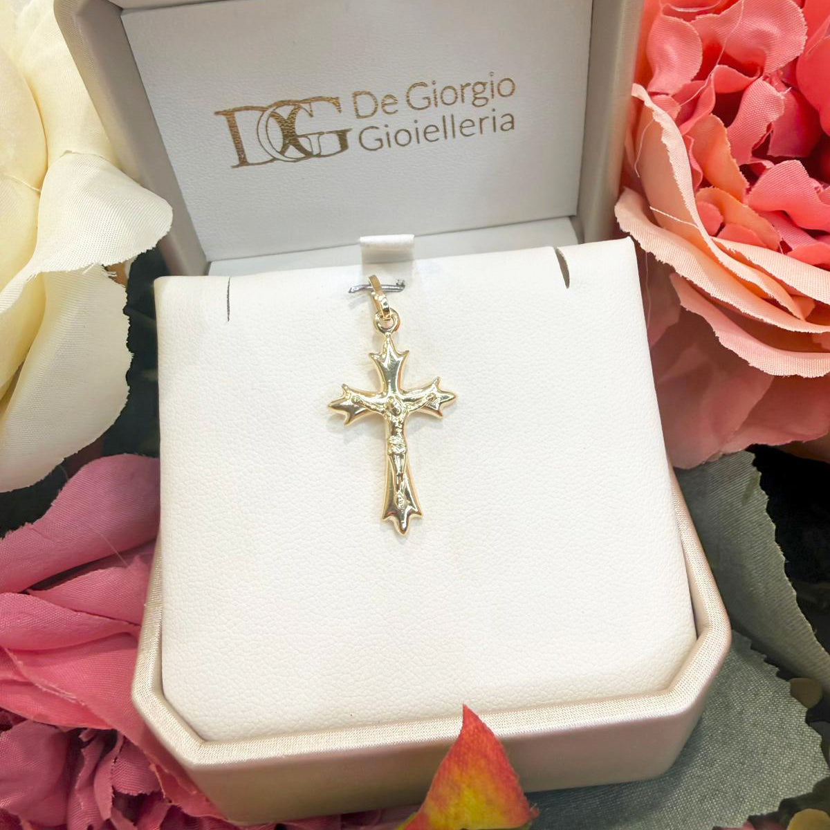 Ciondolo croce con Cristo da uomo in oro giallo 18 Kt (750)