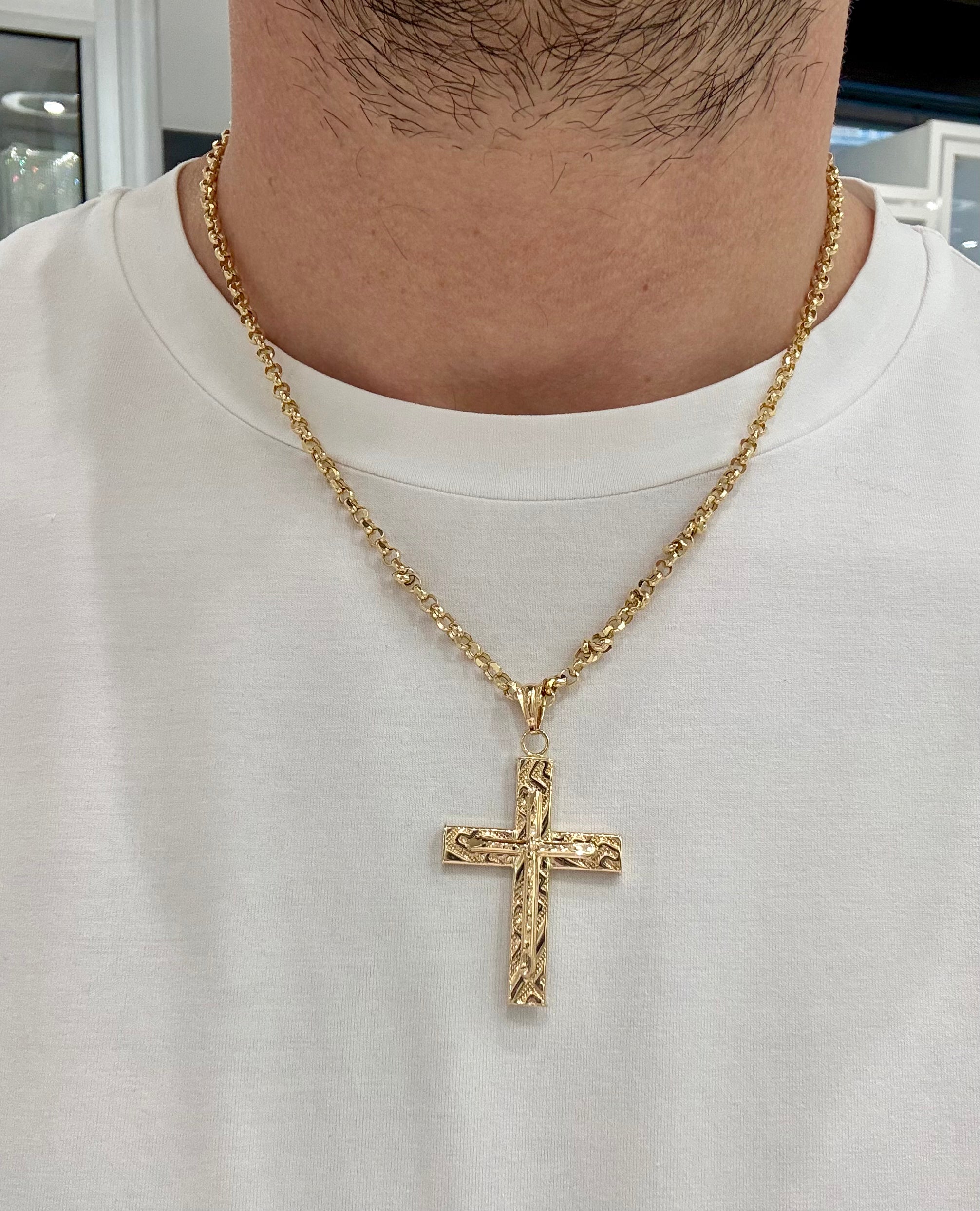 COLLANA CON CROCE LAVORATA IN ORO GIALLO 18 KT (750)
