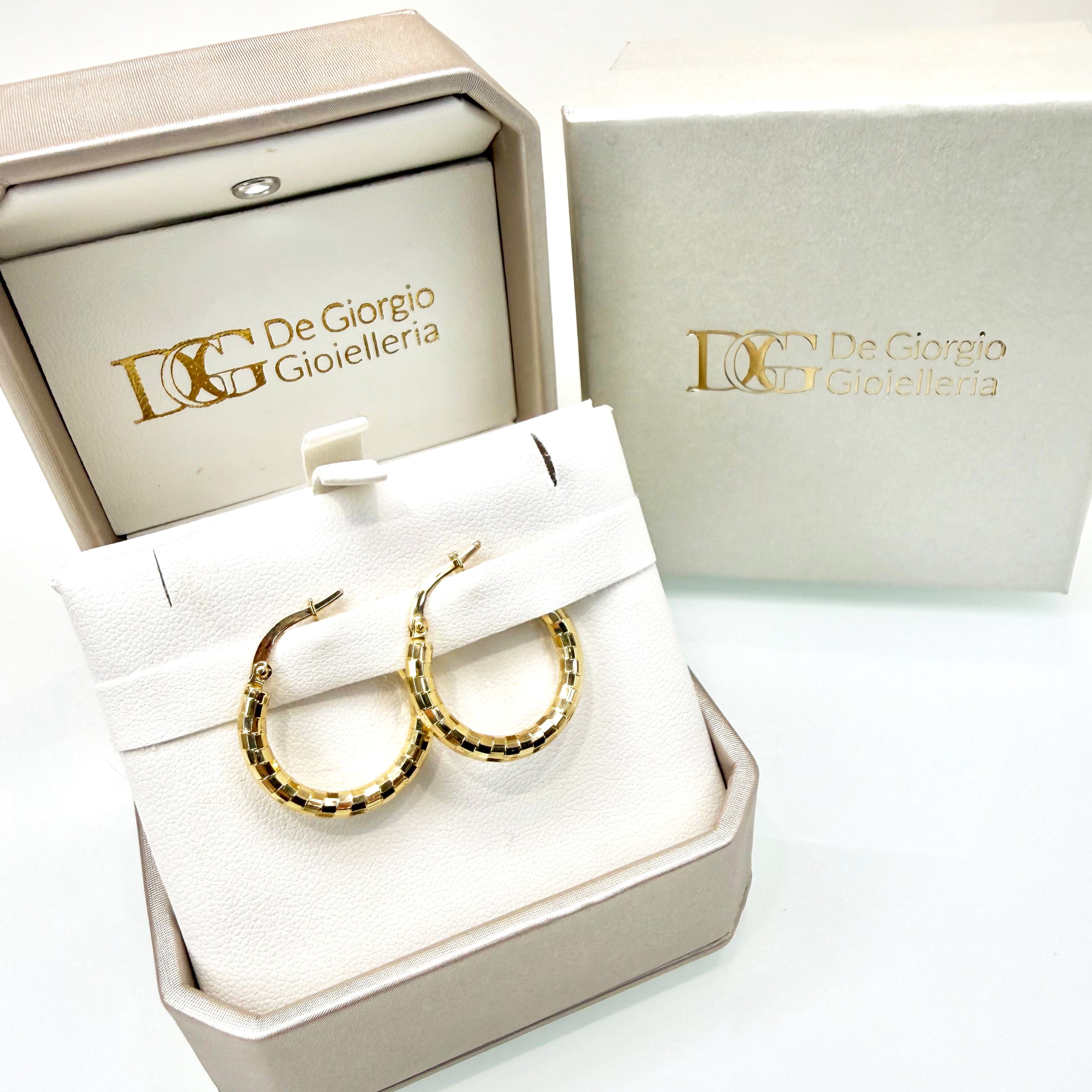 Orecchini a cerchio lavorati in oro giallo 18KT (750) – Made in Italy