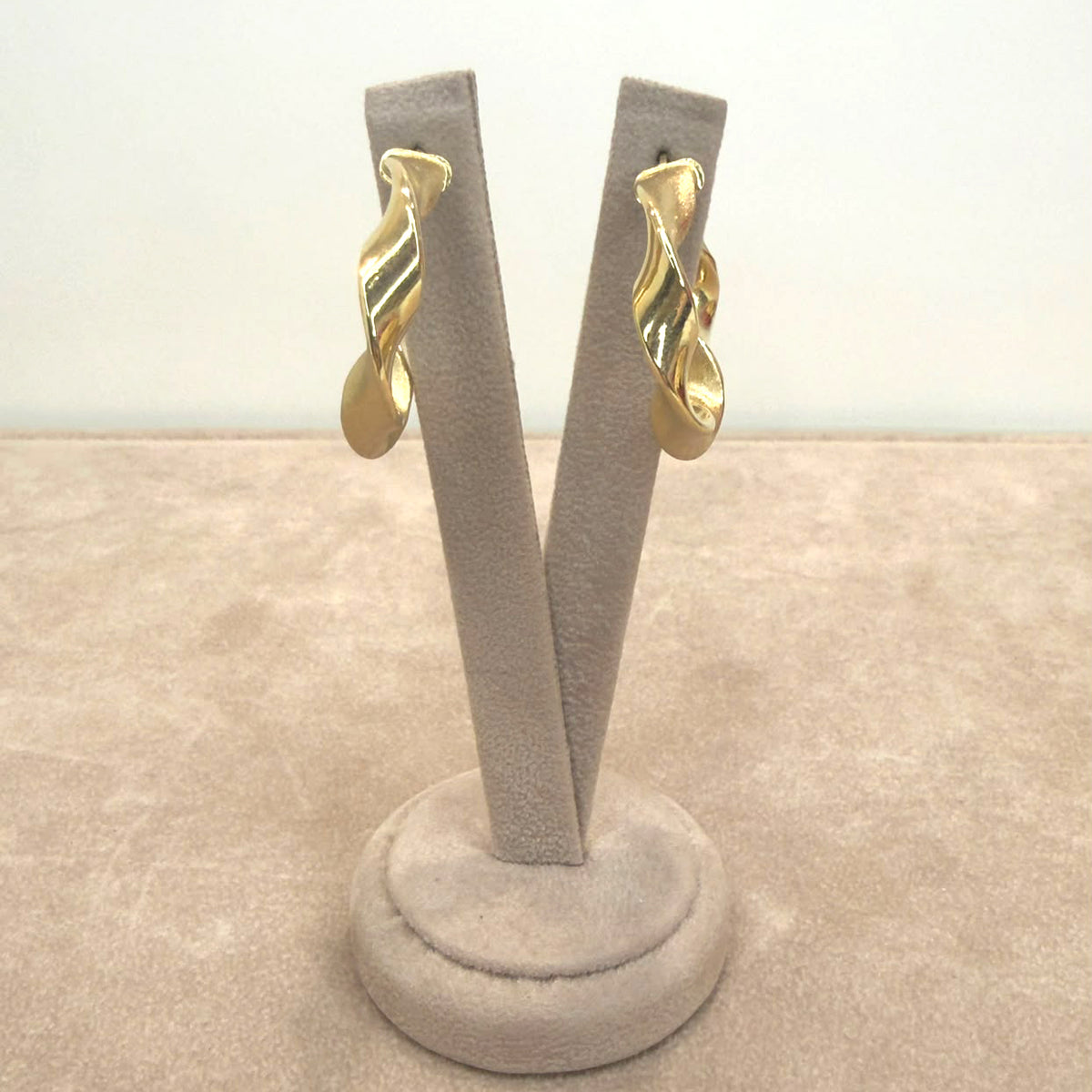ORECCHINI A CERCHIO ONDULATO IN ORO GIALLO 18 KT (750)