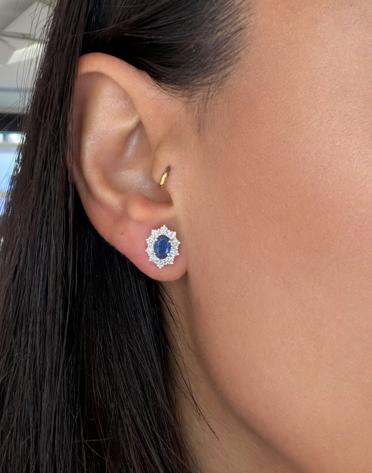 18K WHITE GOLD EARRINGS WITH DIAMONDS AND SAPPHIRES