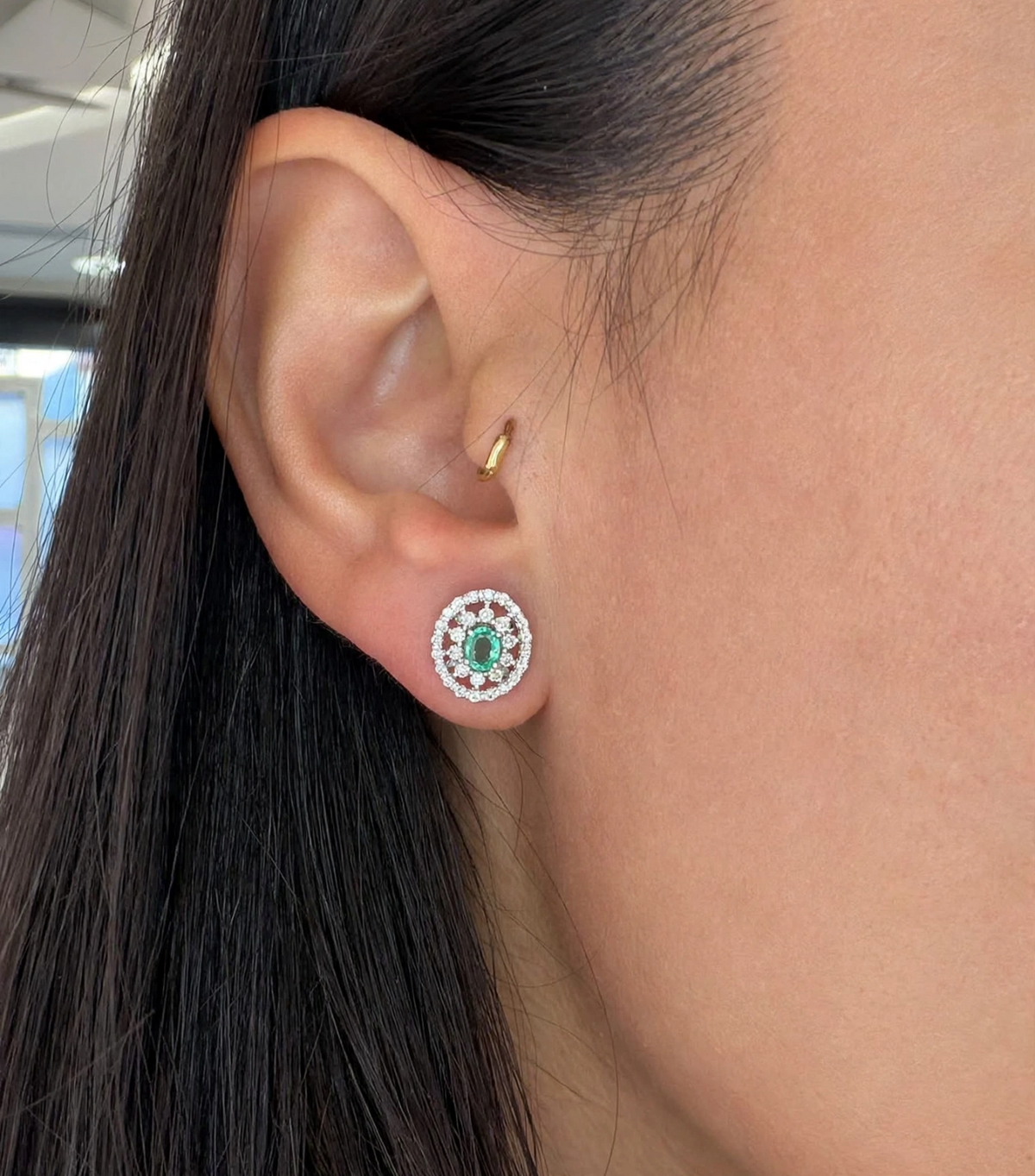 18K WHITE GOLD EARRINGS WITH DIAMONDS AND EMERALDS