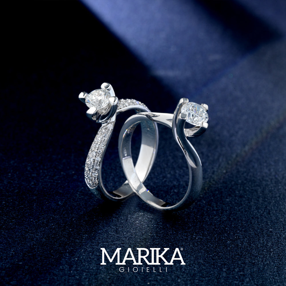 ANELLO SOLITARIO IN ORO BIANCO 18 CARATI E DIAMANTE