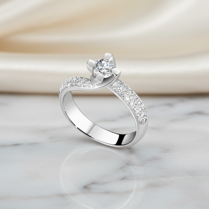 ANELLO SOLITARIO VALENTINO IN ORO BIANCO 18KT E DIAMANTI