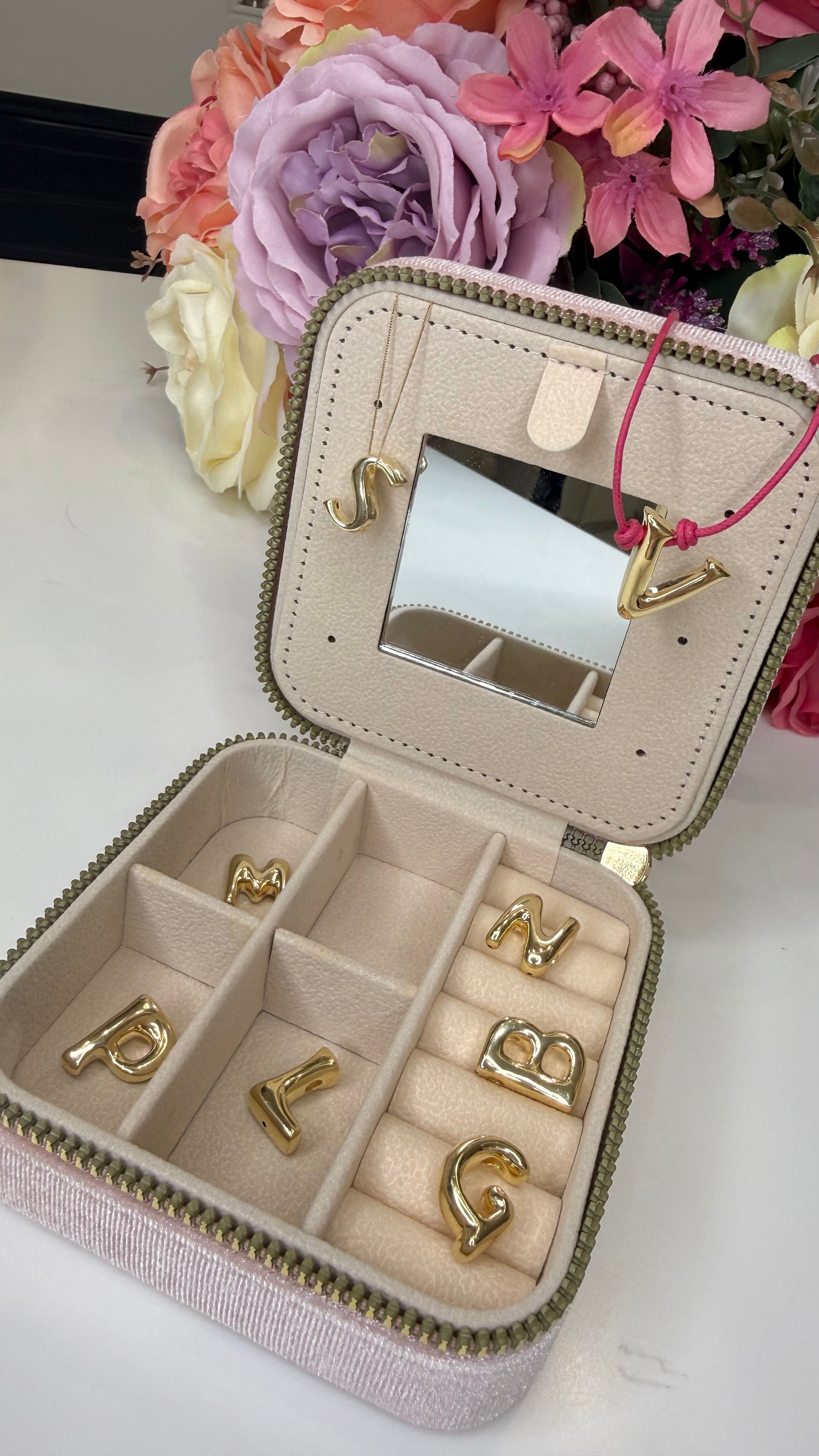 Ciondolo Lettera Bubble in Oro Giallo 18 Kt (750)