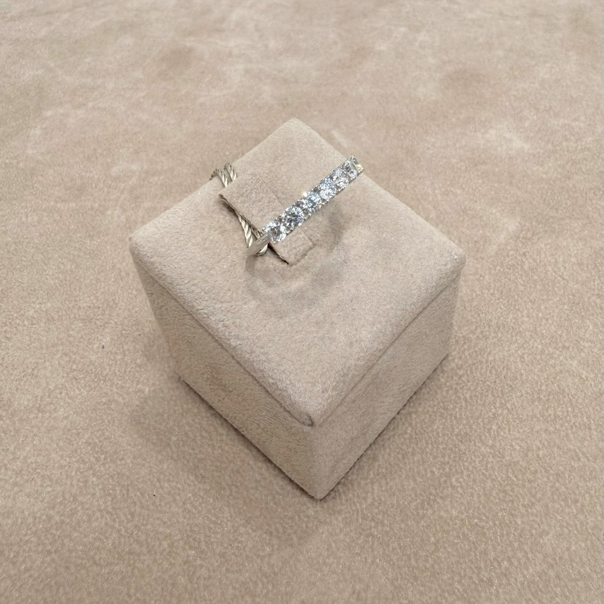 ANELLO VERETTA IN ORO BIANCO 18 KT (750) CON ZIRCONI