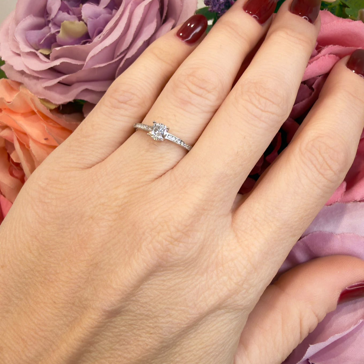 ANELLO SOLITARIO IN ORO BIANCO 18 KT (750) CON ZIRCONI