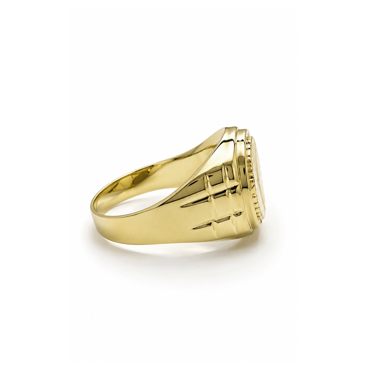 Anello Uomo Chevalier Tondo Diamantato in Oro Giallo 18KT (750)