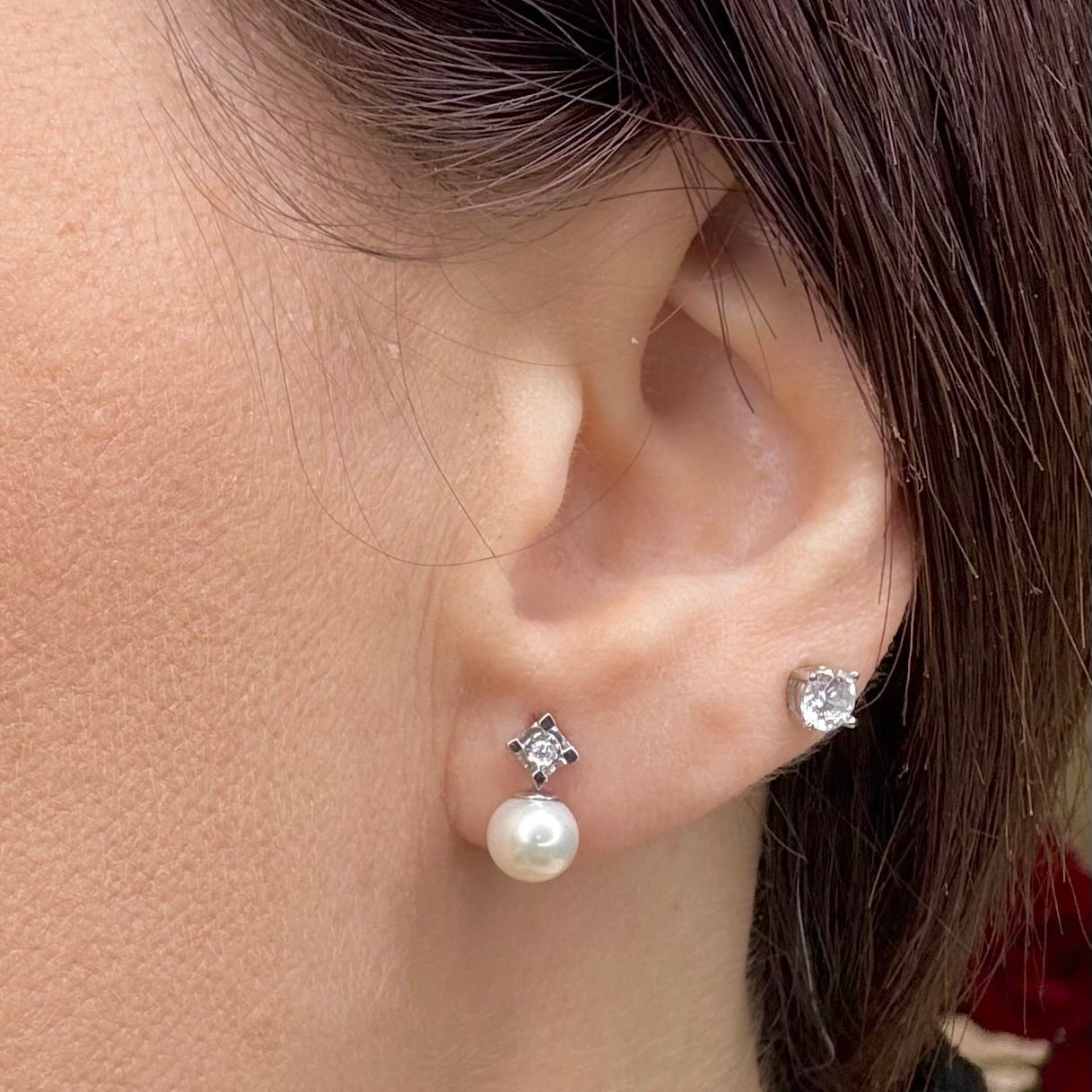 ORECCHINI IN ORO BIANCO 18KT CON DIAMANTI E PERLE