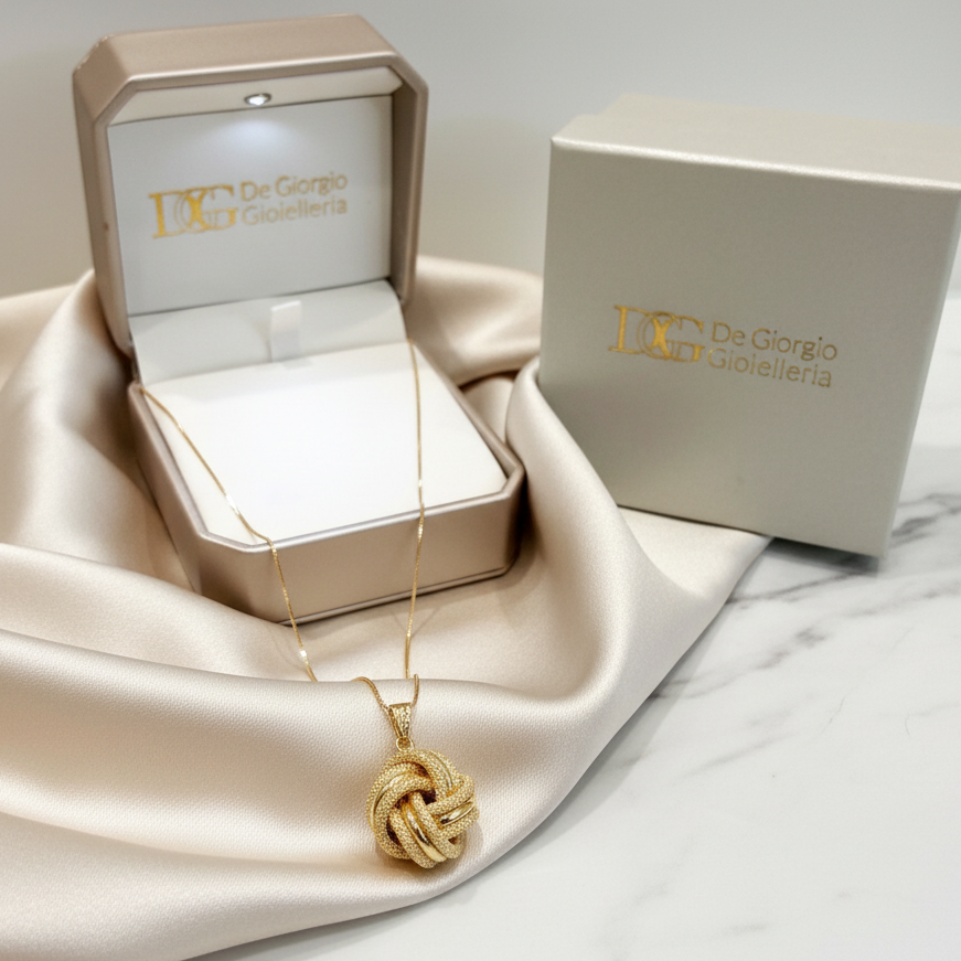 Collana con pendente nodo big in oro giallo 18KT (750) – Made in Italy