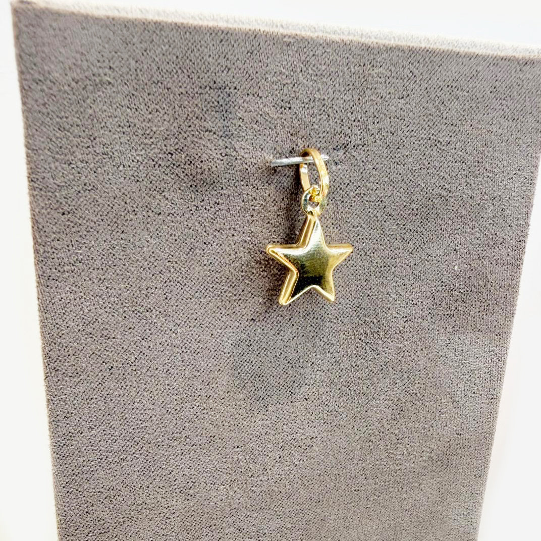 Ciondolo stella da donna in oro giallo 18 Kt (750)