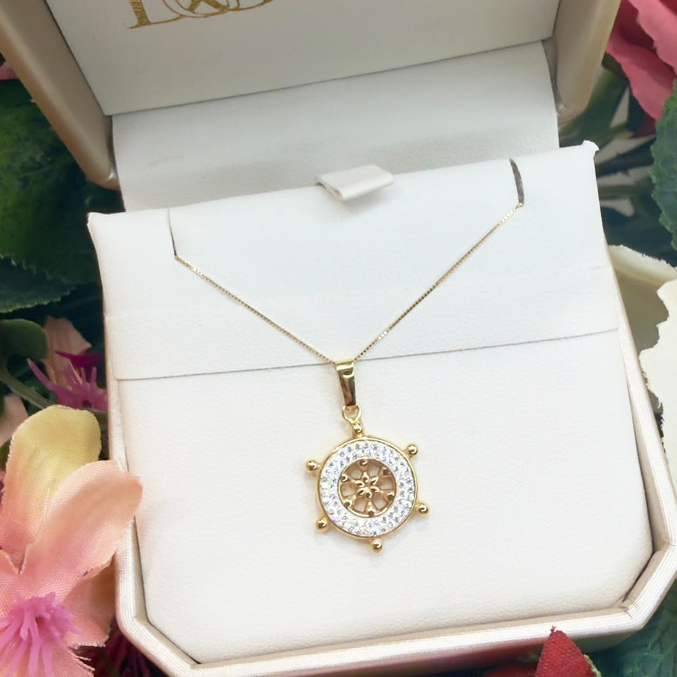 COLLANA IN ORO GIALLO 18 KT (750) CON PENDENTE TIMONE E ZIRCONI