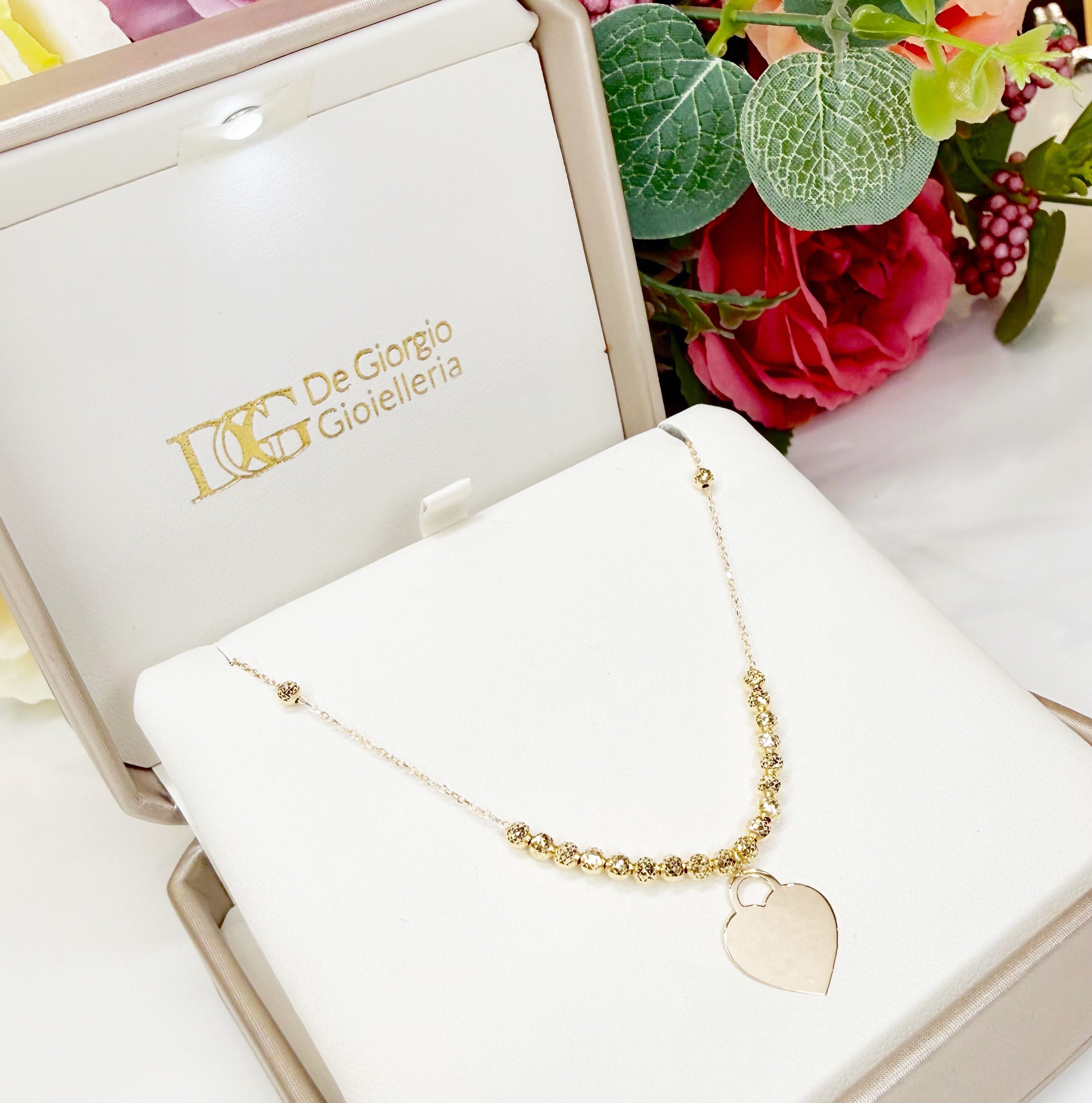 Collana con cuore incidibile in oro giallo 18KT (750) e sfere diamantate