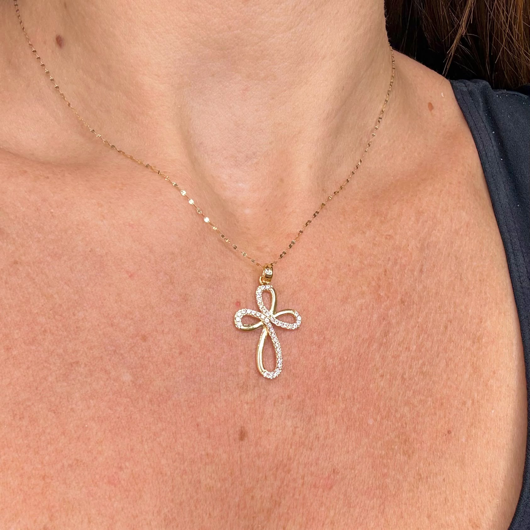 Collana con Croce in Oro Giallo 18 KT e Zirconi