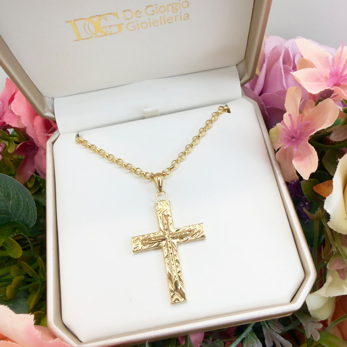 COLLANA CON CROCE LAVORATA IN ORO GIALLO 18 KT (750)