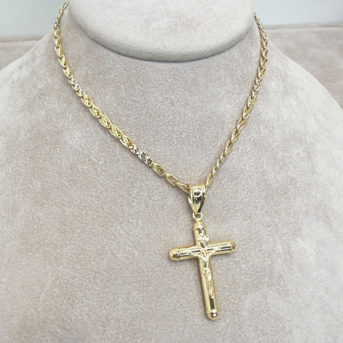 COLLANA UOMO CON CROCIFISSO IN ORO GIALLO 18 KT (750)