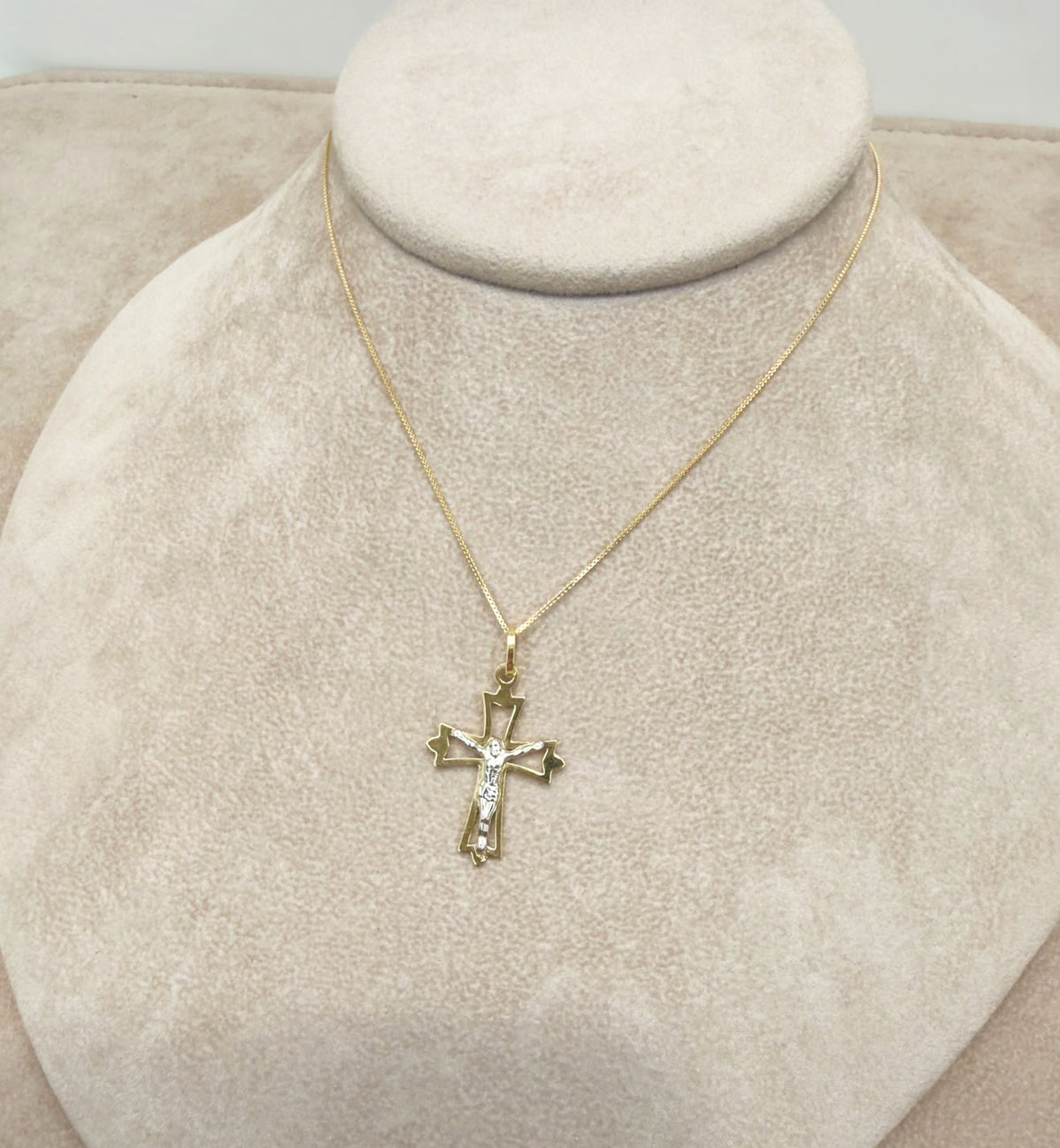 COLLANA UOMO CON CROCIFISSO BICOLORE IN ORO 18 KT (750)
