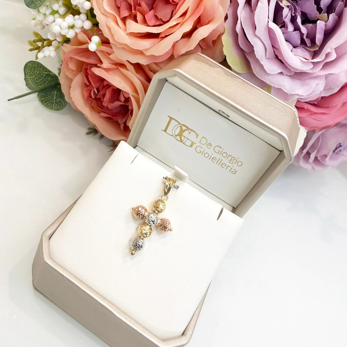 Ciondolo a croce in oro giallo, bianco e rosa 18KT (750) con sfere diamantate unisex