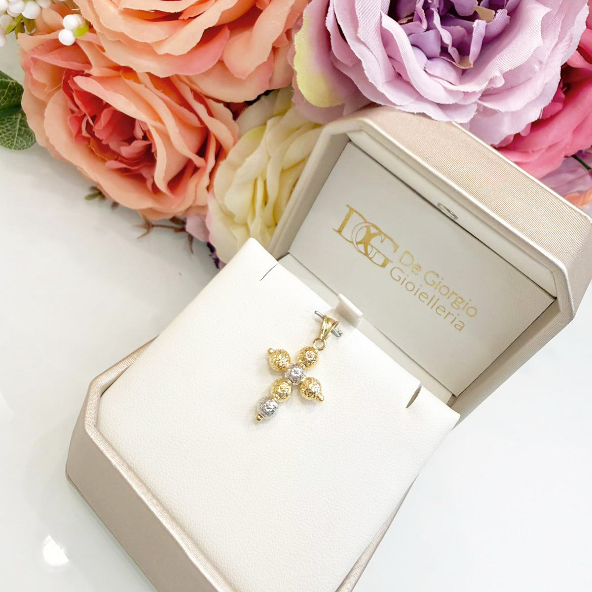 Ciondolo a croce in oro giallo e bianco 18KT (750) con sfere diamantate unisex