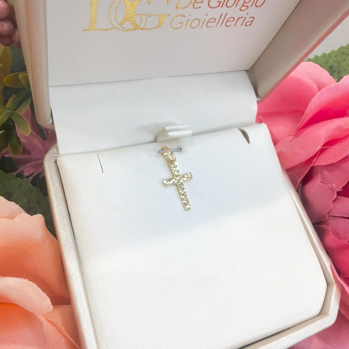 Ciondolo croce unisex in oro giallo 18 Kt (750) con lavorazione diamantata