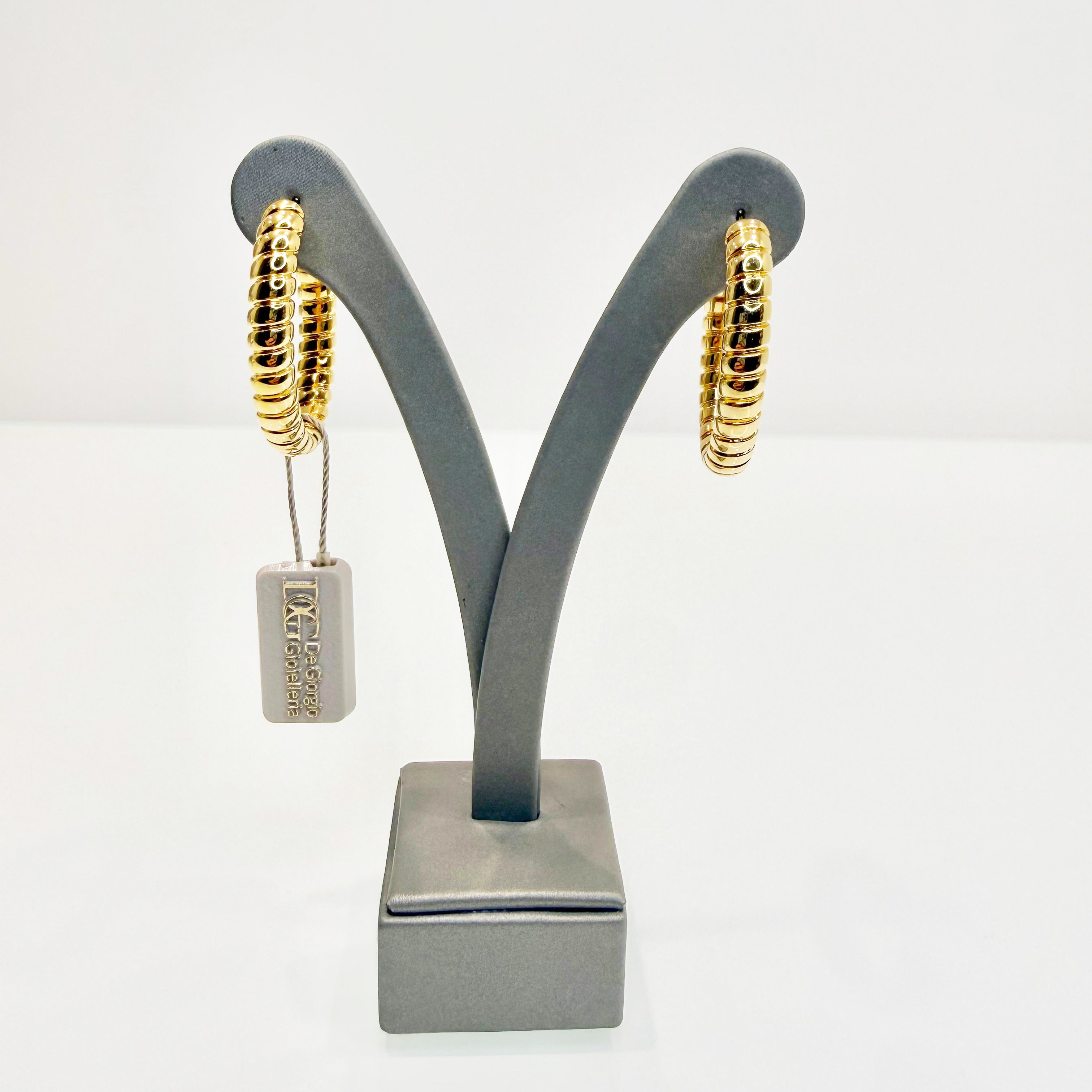 Orecchini a cerchio bombati in oro giallo 18KT (750) – Made in Italy