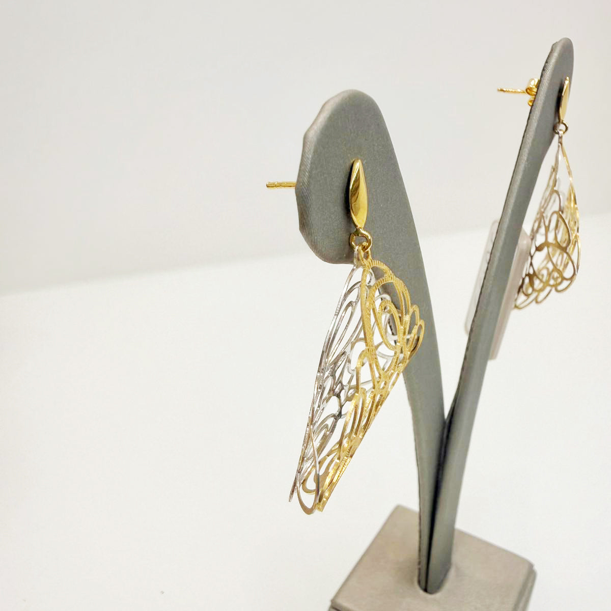 Orecchini pendenti in oro giallo e bianco 18KT (750)