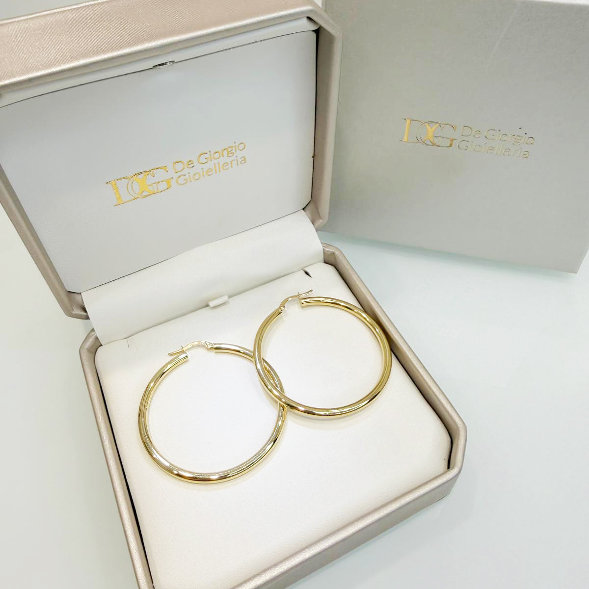 Orecchini a cerchio in oro giallo 18KT (750)