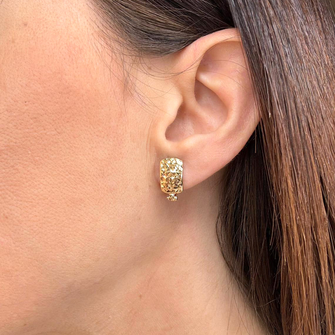 Orecchini a cerchio da donna in oro giallo lavorato 18 Kt (750) – Seconda misura