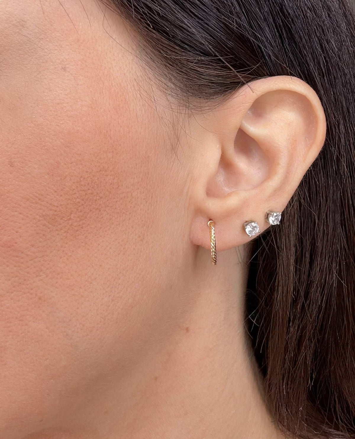 ORECCHINI A CERCHIO CON LAVORAZIONE TORCHON IN ORO 18 KT