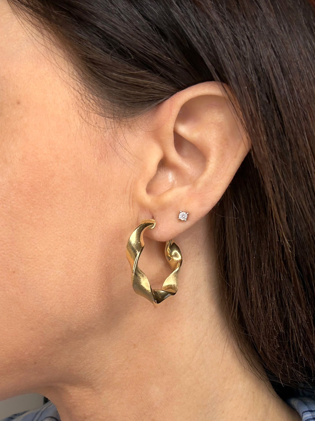 ORECCHINI A CERCHIO ONDULATO IN ORO GIALLO 18 KT (750)