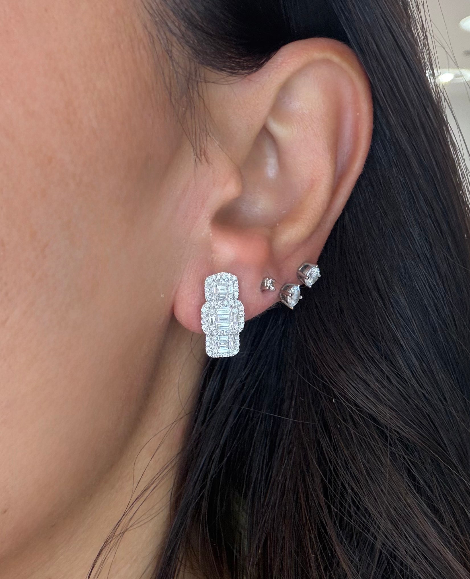 ORECCHINI TRILOGY IN ORO BIANCO 18KT DIAMANTI E BAGUETTE