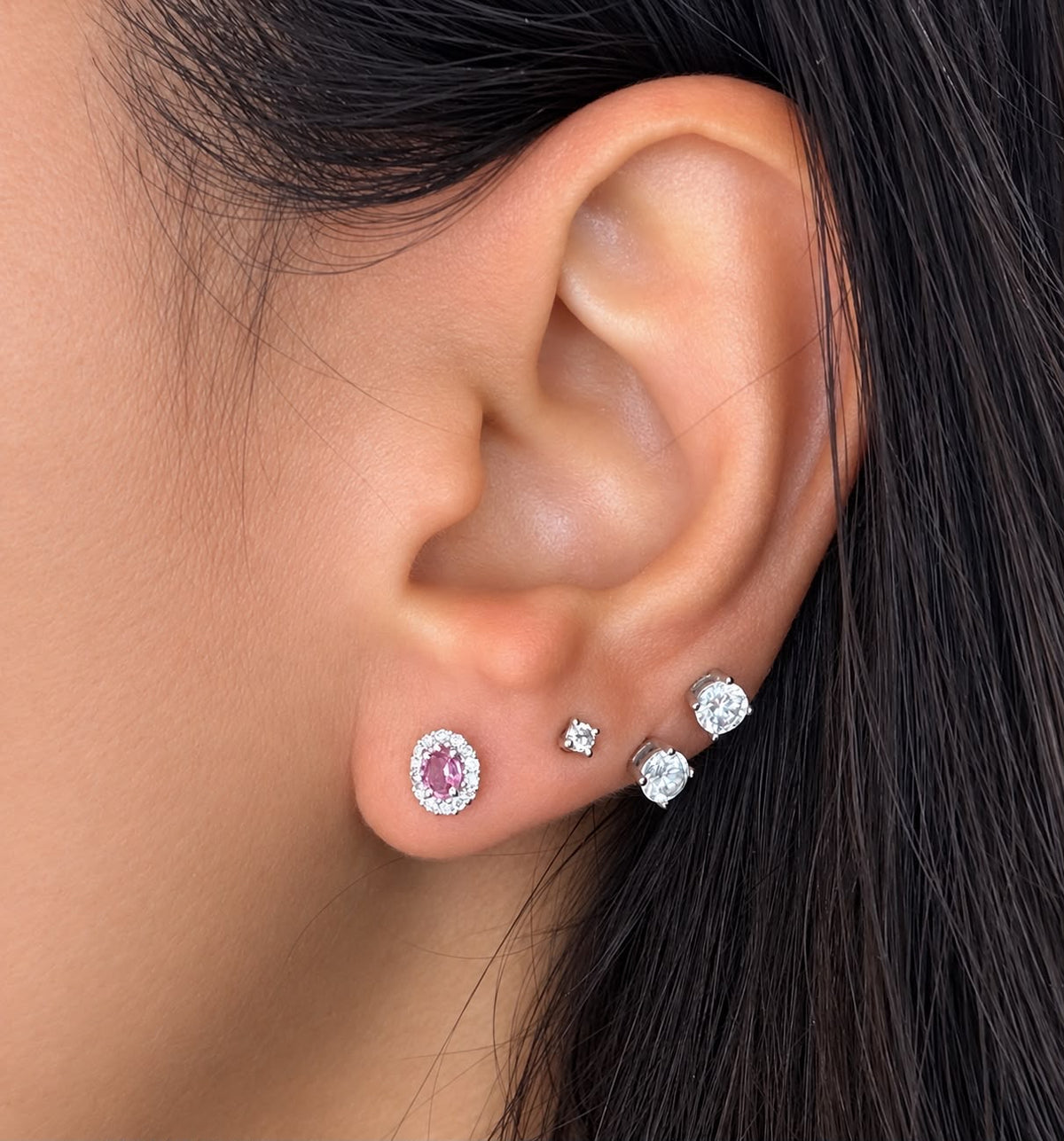 ORECCHINI IN ORO BIANCO 18KT CON DIAMANTI E ZAFFIRI ROSA